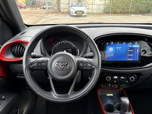 Toyota Aygo 1.0 VVT-i S-CVT first **KEYLESS/ STOELVERWARMING/ NAVIGATIE/ GARANTIE** ActivLease financial lease