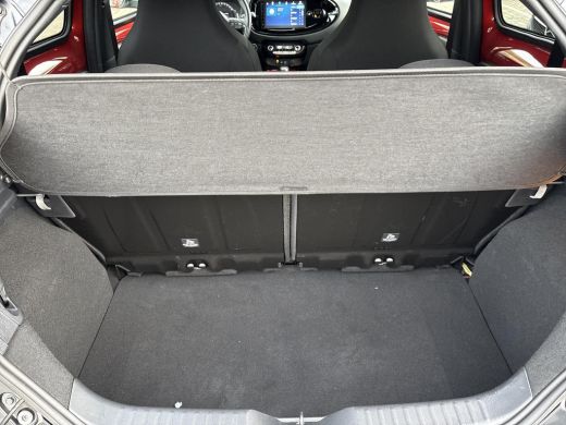 Toyota Aygo 1.0 VVT-i S-CVT first **KEYLESS/ STOELVERWARMING/ NAVIGATIE/ GARANTIE** ActivLease financial lease