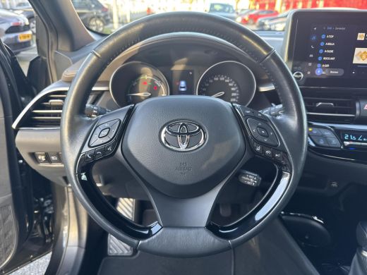 Toyota C-HR 1.8 Hybrid Executive | 06-10141018 Voor meer informatie ActivLease financial lease