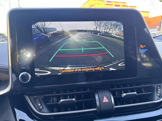 Toyota C-HR 1.8 Hybrid Executive | 06-10141018 Voor meer informatie ActivLease financial lease