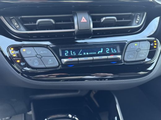 Toyota C-HR 1.8 Hybrid Executive | 06-10141018 Voor meer informatie ActivLease financial lease