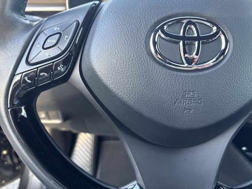 Toyota C-HR 1.8 Hybrid Executive | 06-10141018 Voor meer informatie ActivLease financial lease