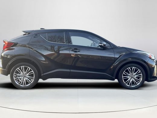 Toyota C-HR 1.8 Hybrid Executive | 06-10141018 Voor meer informatie ActivLease financial lease
