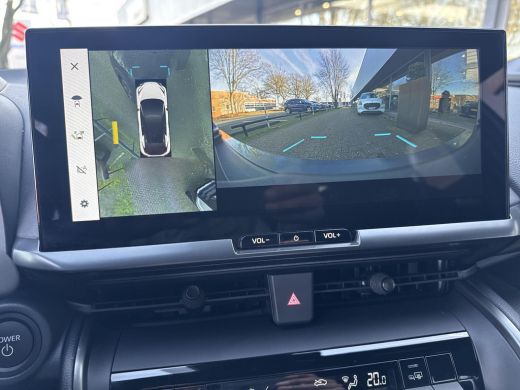 Toyota C-HR 2.0 Hybrid 200 First Edition | 06-10141018 Voor meer informatie ActivLease financial lease