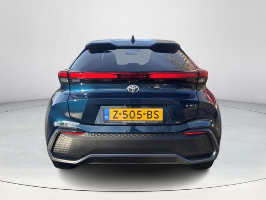 Toyota C-HR 2.0 Hybrid 200 First Edition | 06-10141018 Voor meer informatie ActivLease financial lease