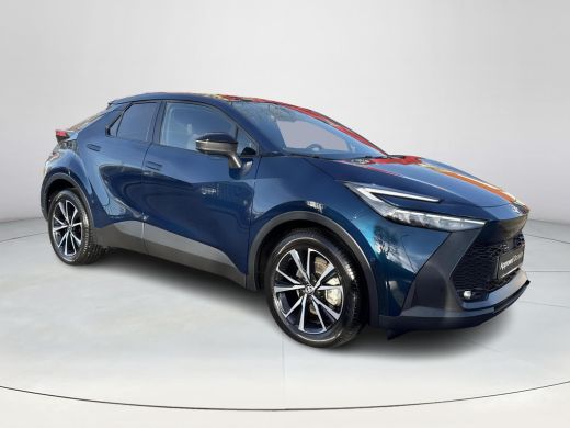 Toyota C-HR 2.0 Hybrid 200 First Edition | 06-10141018 Voor meer informatie ActivLease financial lease