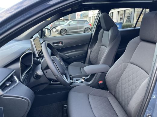 Toyota Corolla Cross Hybrid 140 Dynamic ActivLease financial lease