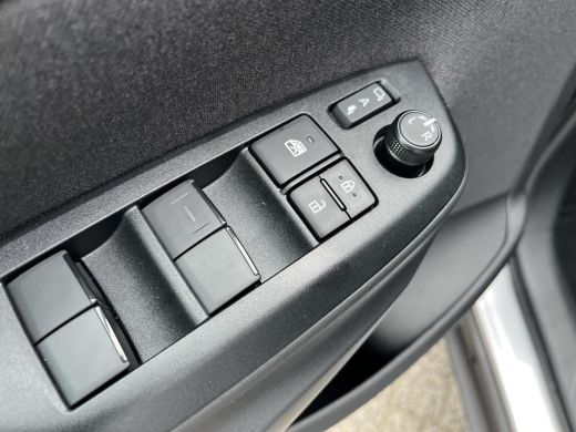 Toyota Yaris Cross 1.5 Hybrid 115 Dynamic | Uit voorraad leverbaar | &euro; 2.000 extra inruilwaarde | ActivLease financial lease