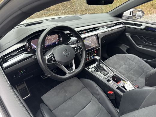 Volkswagen Arteon eHYBRID 218PK DSG R-LINE BUSINESS+ TREKHAAK/360CAMERA/PANORAMADAK ActivLease financial lease