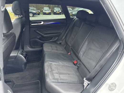 Volkswagen Arteon eHYBRID 218PK DSG R-LINE BUSINESS+ TREKHAAK/360CAMERA/PANORAMADAK ActivLease financial lease