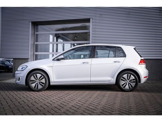 Volkswagen e-Golf GP Edition 36Kwh SOH 92% | Airco (automatisch) | Cruise control adaptief | Navigatiesysteem full ... ActivLease financial lease