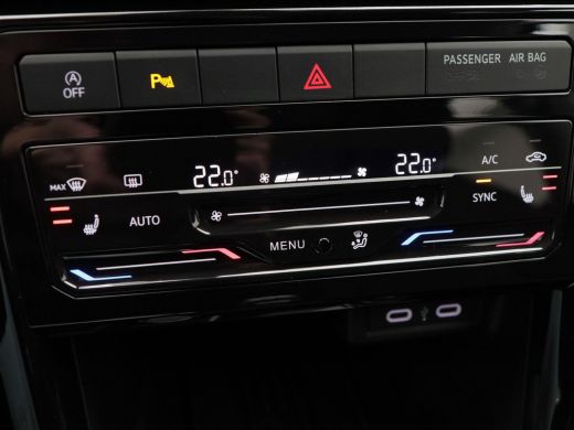 Volkswagen T-Cross 1.0 TSi 115 Pk Automaat Life Edition | Virtual Cockpit | Adaptive Cruise | Camera | LED | Stoelve... ActivLease financial lease