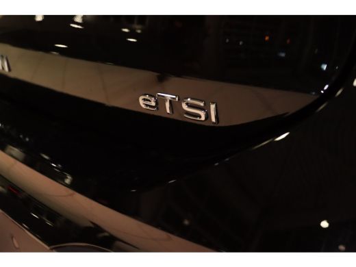 Volkswagen Tiguan 1.5 eTSI Life Edition | Adapt. Cruise | IQ Light | Trekhaak | Stoel+Stuurverwarming | Keyless | E... ActivLease financial lease