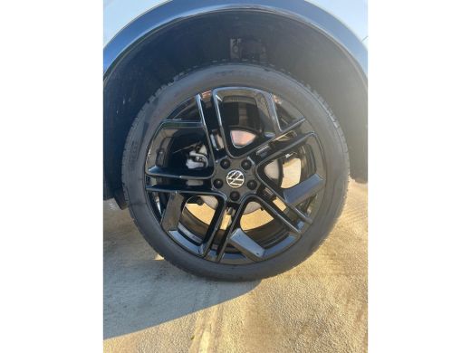 Volkswagen Tiguan R-Line Edition - eHybrid | 'App-Connect' draadloze smartphone integratie | Automatische afstandsr... ActivLease financial lease