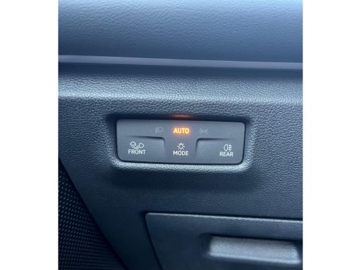 Volkswagen Tiguan R-Line Edition - eHybrid | 'App-Connect' draadloze smartphone integratie | Automatische afstandsr... ActivLease financial lease