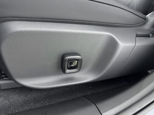 Volvo  EX30 Single Motor Plus Europa 51 kWh | Stoel + Stuurverwarming | 18 inch LM Velgen | PDC + camera | Wa... ActivLease financial lease
