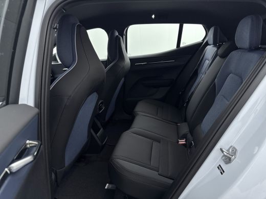 Volvo  EX30 Single Motor Plus Europa 51 kWh | Stoel + Stuurverwarming | 18 inch LM Velgen | PDC + camera | Wa... ActivLease financial lease