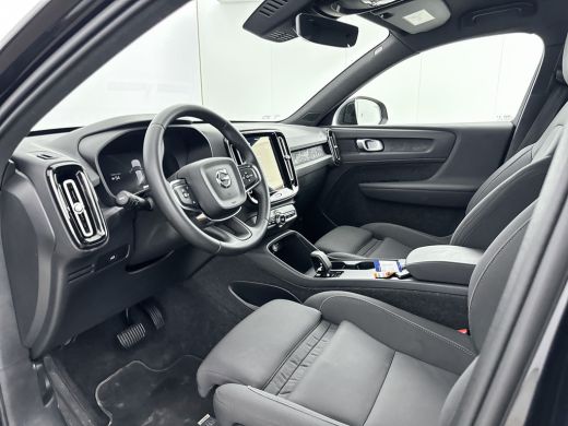 Volvo  EX40 Single Motor Extended Range Plus 82 kWh | 19" Allseason | Trekhaak | Adaptieve Cruise | BLIS | St... ActivLease financial lease