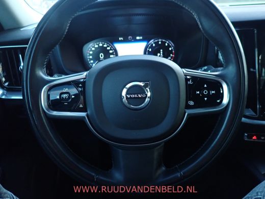 Volvo  V60 2.0 B3 ACC / SPORTLEER / TREKHAAK / PILOT-ASSIST / CAMERA / CARPLAY ActivLease financial lease