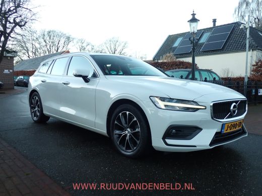 Volvo  V60 2.0 B3 ACC / SPORTLEER / TREKHAAK / PILOT-ASSIST / CAMERA / CARPLAY ActivLease financial lease