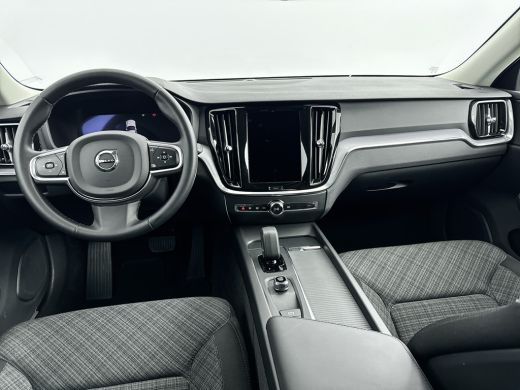 Volvo  V60 B3 Essential | 18" | Google | Carplay | Parkeercamera | Parkeersensoren V+A | LED | Climate Contr... ActivLease financial lease