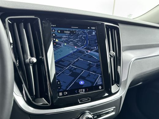 Volvo  V60 B3 Essential | 18" | Google | Carplay | Parkeercamera | Parkeersensoren V+A | LED | Climate Contr... ActivLease financial lease