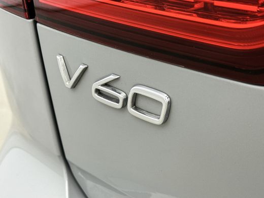 Volvo  V60 B3 Essential | 18" | Google | Carplay | Parkeercamera | Parkeersensoren V+A | LED | Climate Contr... ActivLease financial lease