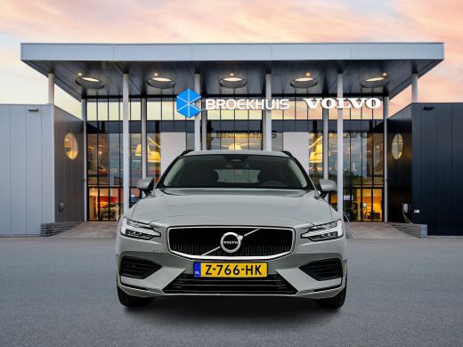 Volvo  V60 B3 Essential | 18" | Google | Carplay | Parkeercamera | Parkeersensoren V+A | LED | Climate Contr... ActivLease financial lease