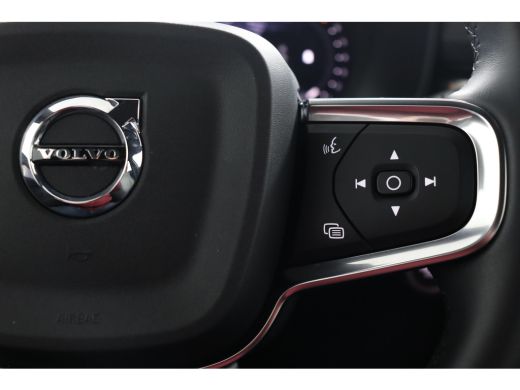 Volvo  XC40 2.0 B4 Plus Dark Trekhaak | BLIS | Camera | Harman Kardon | Adaptive Cruise ActivLease financial lease