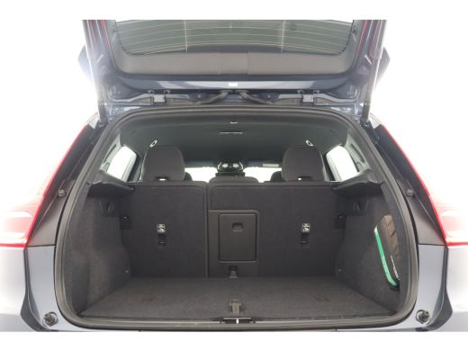 Volvo  XC40 2.0 B4 Plus Dark Trekhaak | BLIS | Camera | Harman Kardon | Adaptive Cruise ActivLease financial lease