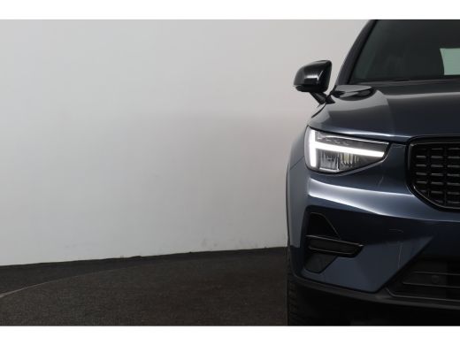 Volvo  XC40 2.0 B4 Plus Dark Trekhaak | BLIS | Camera | Harman Kardon | Adaptive Cruise ActivLease financial lease
