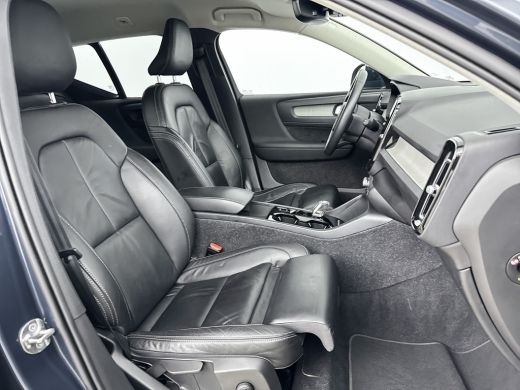 Volvo  XC40 T4 Recharge Inscription | 19" | Leder | Trekhaak | Parkeercamera | Adaptieve Cruise | Getint glas... ActivLease financial lease