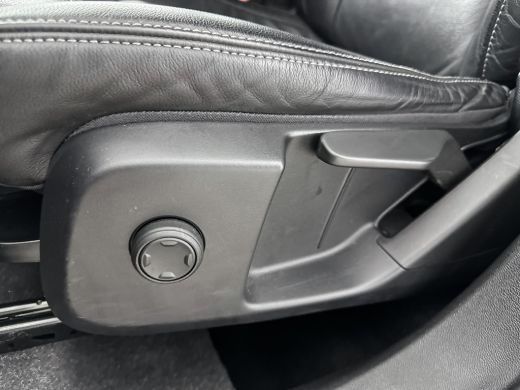 Volvo  XC40 T4 Recharge Inscription | 19" | Leder | Trekhaak | Parkeercamera | Adaptieve Cruise | Getint glas... ActivLease financial lease