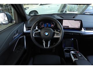 BMW X2 sDrive20i High Executive M Sport Automaat / Panoramadak / Trekhaak / Sportstoelen / M Adaptief on...