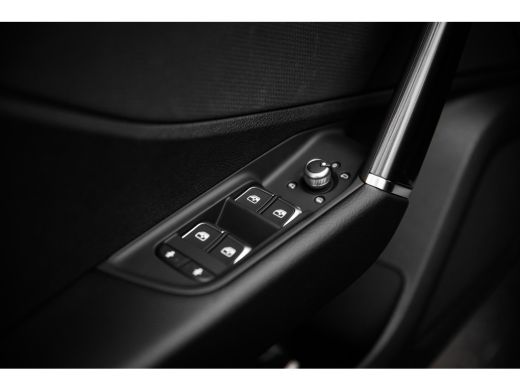 Audi Q2 S edition | Audi smartphone interface | Audi virtual cockpit | Cruise control (incl. speedlimiter) ActivLease financial lease