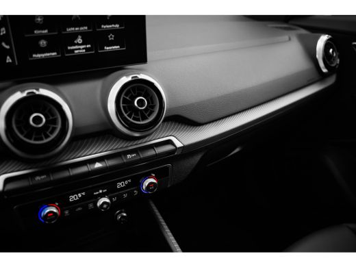 Audi Q2 S edition | Audi smartphone interface | Audi virtual cockpit | Cruise control (incl. speedlimiter) ActivLease financial lease