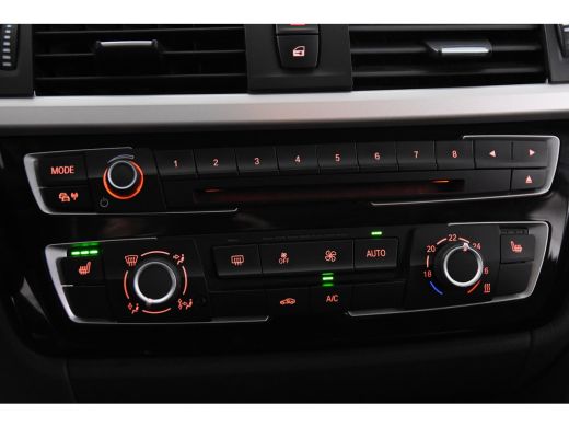 BMW 3 Serie 318i Touring *1ste Eigenaar*Leer*Navigatie*Stoelverwarming* ActivLease financial lease