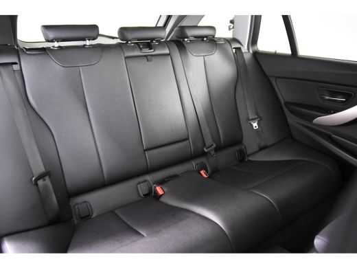 BMW 3 Serie 318i Touring *1ste Eigenaar*Leer*Navigatie*Stoelverwarming* ActivLease financial lease
