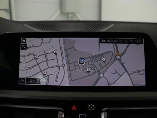 BMW 3 Serie 320e Business Edition Plus | Leder | Stoelverwarming | Live Cockpit | Carplay | Navigatie | Full ... ActivLease financial lease