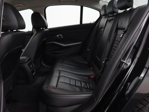 BMW 3 Serie 320e Business Edition Plus | Leder | Stoelverwarming | Live Cockpit | Carplay | Navigatie | Full ... ActivLease financial lease