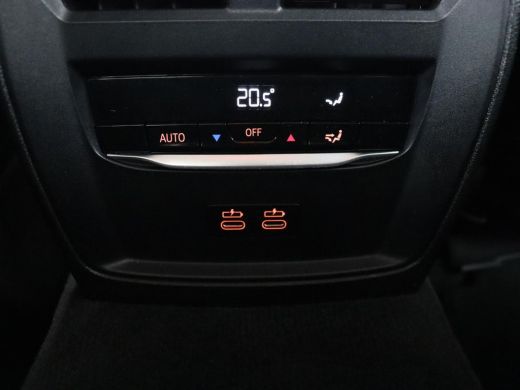 BMW 3 Serie 320e Business Edition Plus | Leder | Stoelverwarming | Live Cockpit | Carplay | Navigatie | Full ... ActivLease financial lease