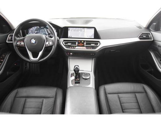 BMW 3 Serie 330e *1ste Eigenaar*Leer*Navigatie*Parkassist*Keyless* ActivLease financial lease