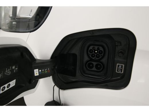 Citroën &euml;-Jumpy L3H1 75kWh | SOH 93% | Snelladen | Airco | Cruise | Camera | 3-Zits | Carplay | Navi | Stoelverw... ActivLease financial lease