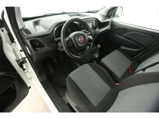 Fiat Dobl&ograve; 1.6 MJ | 105PK | Euro6 | 3-Zits | Airco | Cruise | Trekhaak | Navi | Elektrpakket ActivLease financial lease