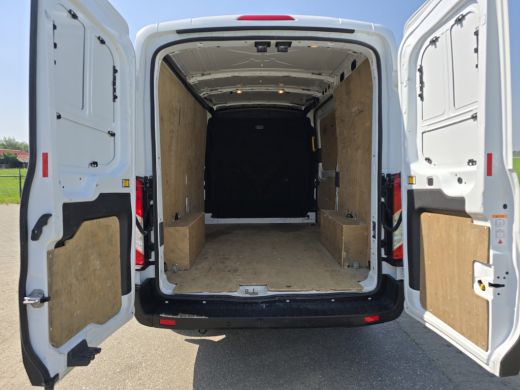 Ford Transit 350 2.0 TDCI L2 H2 - 130 Pk - Euro 6 - Airco - Cruise Control ActivLease financial lease