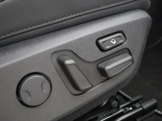 Kia Niro EV EXECUTIVE 64.8 kWh *5.677 KM* + LEDER | STOELVENTILATIE | HEAD-UP | HARMAN/KARDON | STOELVERW. V+A ActivLease financial lease