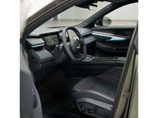 Lynk & Co 08 1.5 More | Achterbank verwarmd | Airco separaat achter | Apple Carplay/Android Auto|telefooninteg... ActivLease financial lease