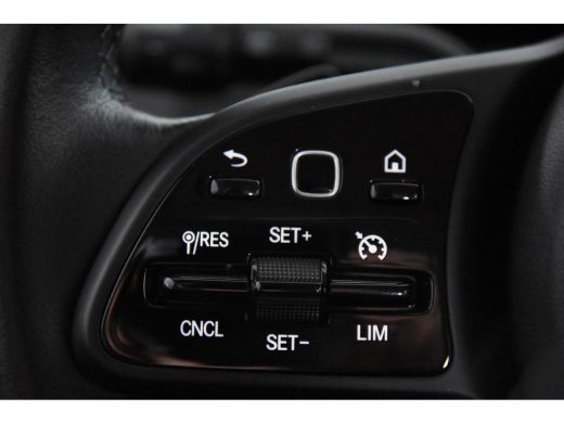 Mercedes-Benz GLB 200 *1ste Eigenaar*Leer*Navigatie*Stoelverwarming*Camera* ActivLease financial lease