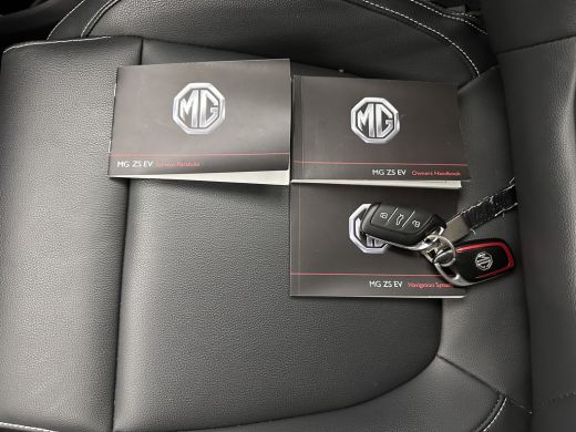 MG ZS EV EV Luxury 45 kWh {SOH-91%} (INCL-BTW) Aut. *PANO | LEATHER | CCS-FASTLOADER | KEYLESS | NAVI-FULL... ActivLease financial lease