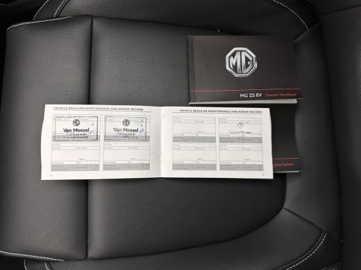 MG ZS EV EV Luxury 45 kWh {SOH-91%} (INCL-BTW) Aut. *PANO | LEATHER | CCS-FASTLOADER | KEYLESS | NAVI-FULL... ActivLease financial lease